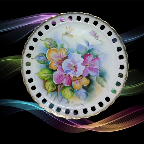 👣4/$20.  Hand Painted and Signed Wall Decor Plates from 1940s-60s - Picture 7 of 16